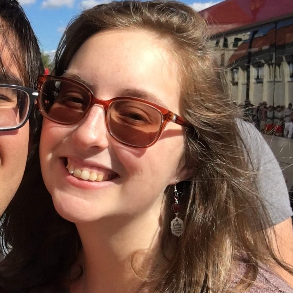 Meet your Posher, Holly